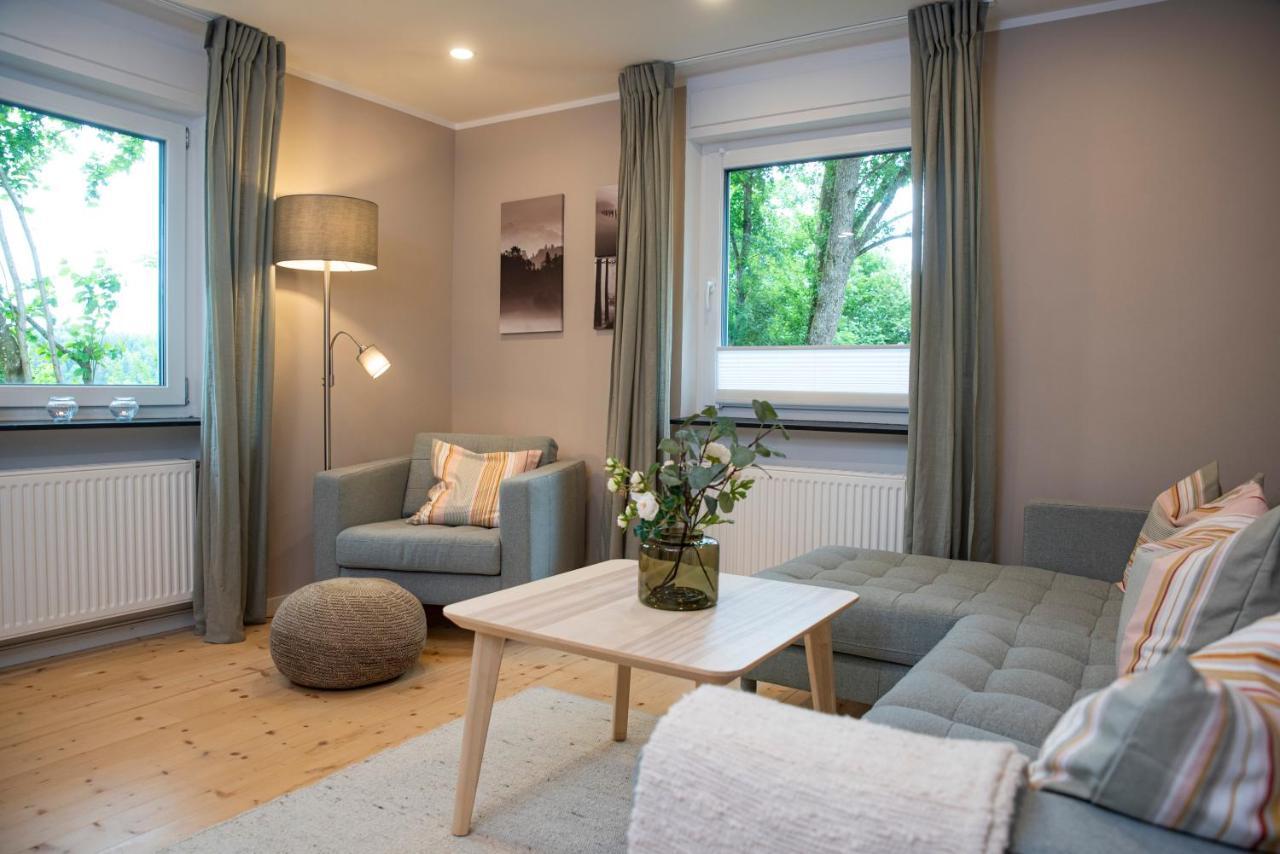 Moderne Wohnung Im Gruenen Mit Privatem Garten Donaueschingen Extérieur photo